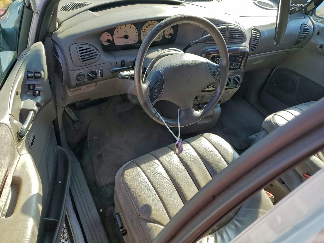 1999 Chrysler Town & Country Limited