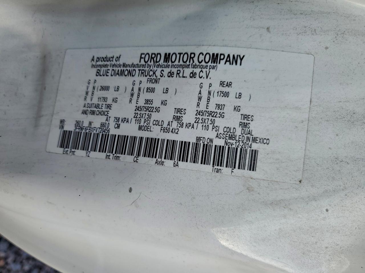 2015 Ford F650 Super Duty BOX Truck