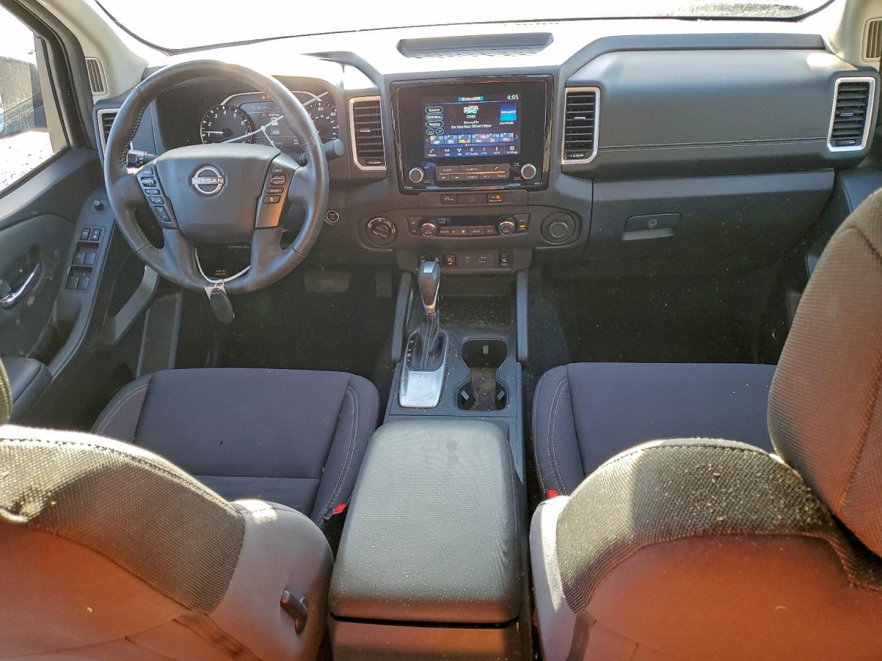 2023 Nissan Frontier SV