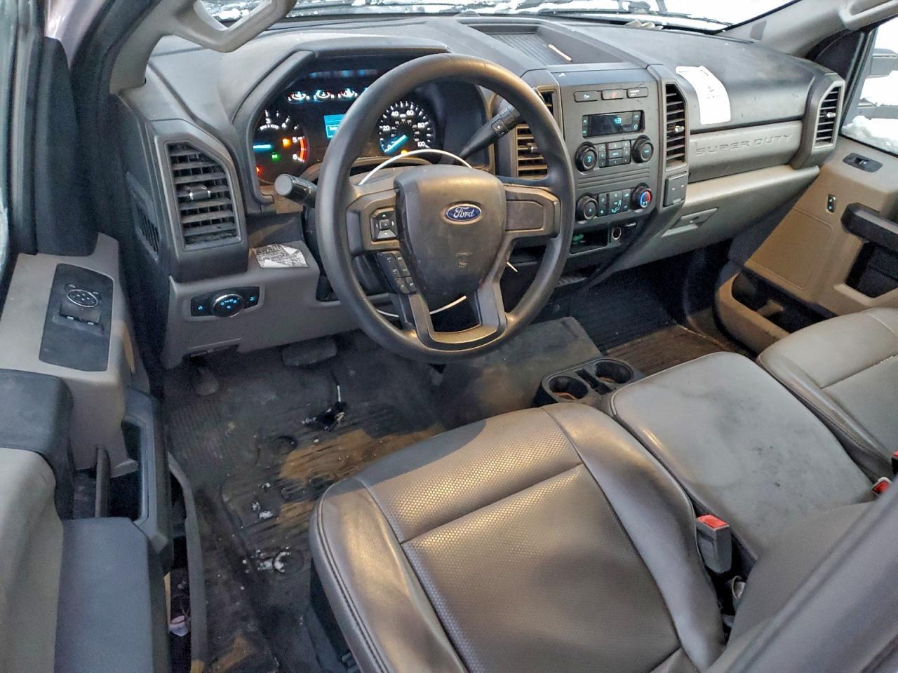 2019 Ford F450 Super Duty BOX Truck
