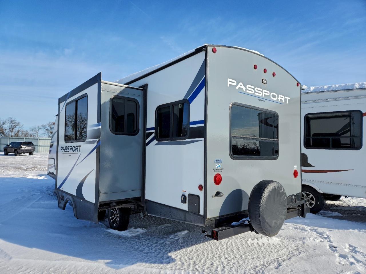 2021 Keystone 992521RL21 Camper