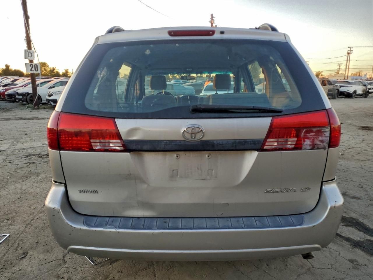 2004 Toyota Sienna ce