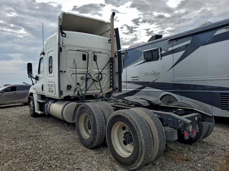2012 Freightliner Cascadia 125 Semi Truck