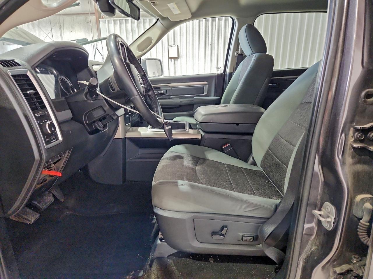 2015 Dodge Ram 1500 slt