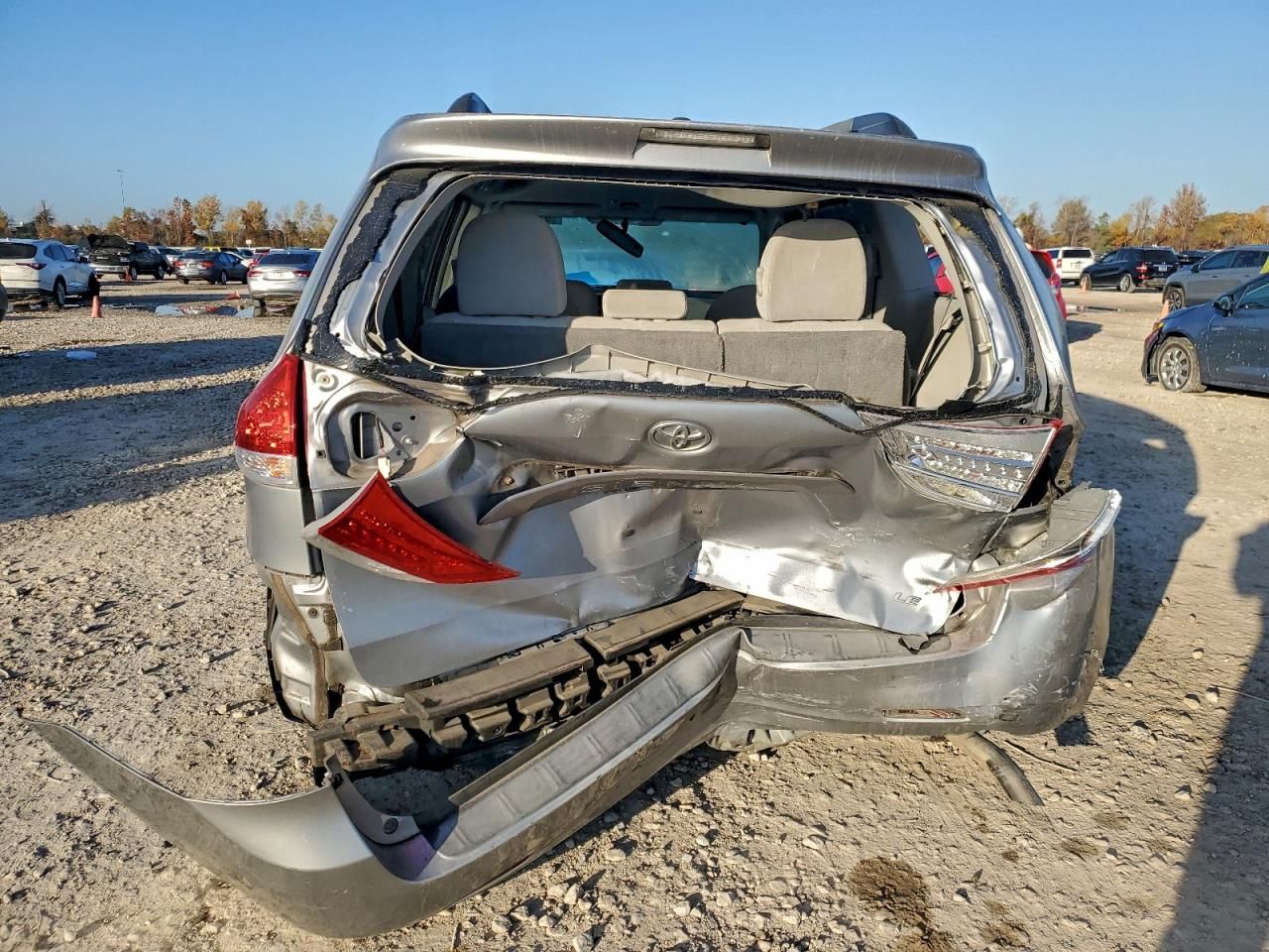 2011 Toyota Sienna le