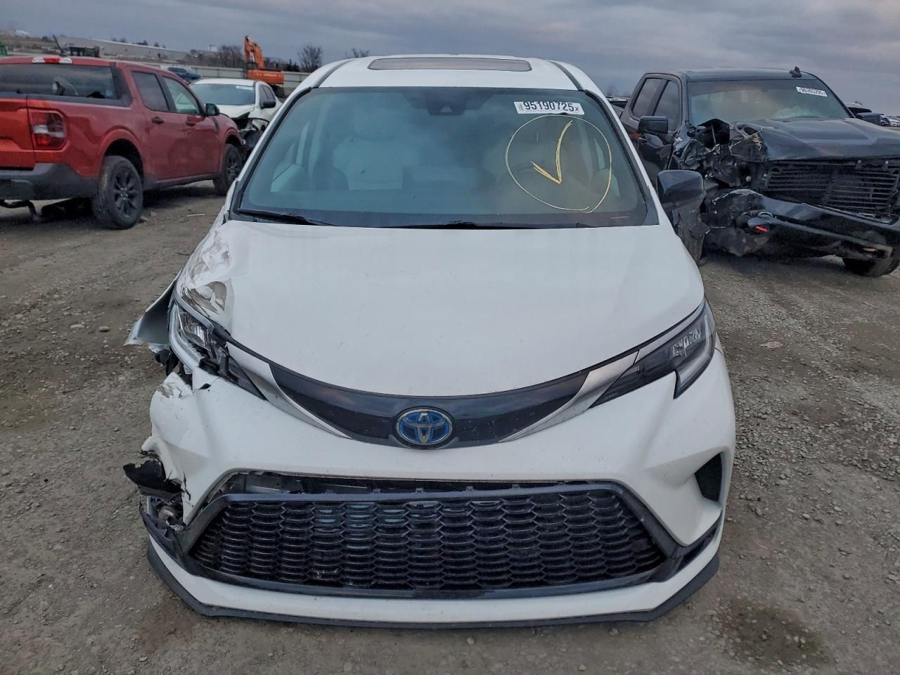 2024 Toyota Sienna xse