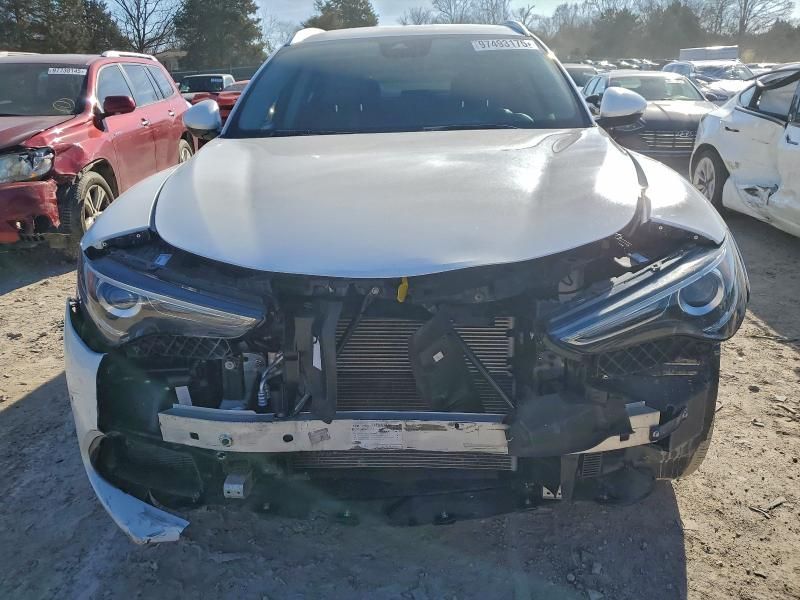 2020 Alfa Romeo Stelvio