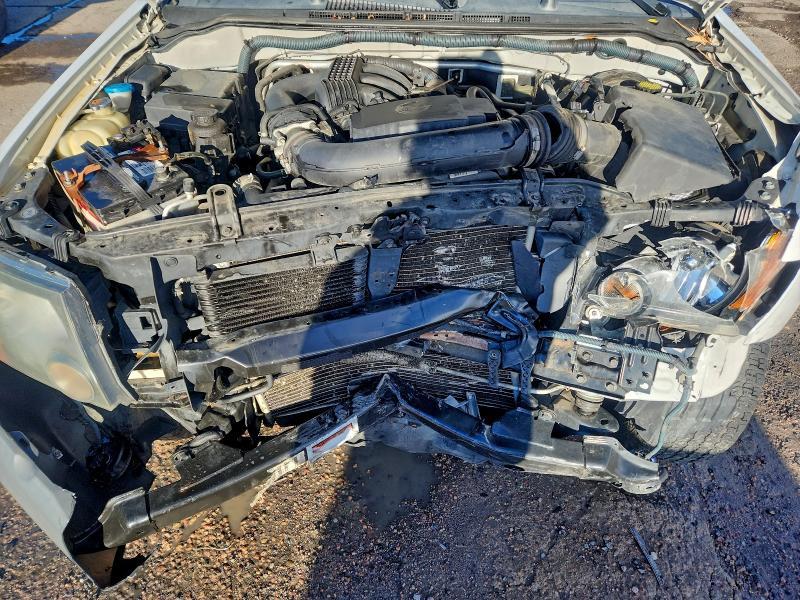 2012 Nissan Xterra x