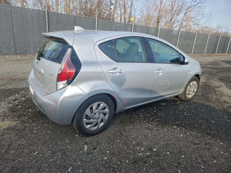 2015 Toyota Prius c