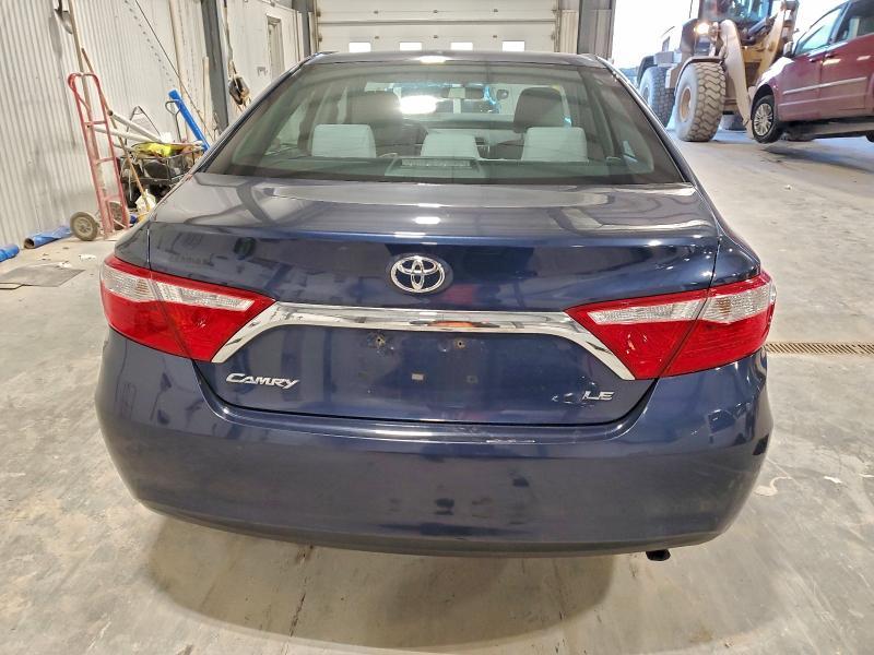 2015 Toyota Camry le