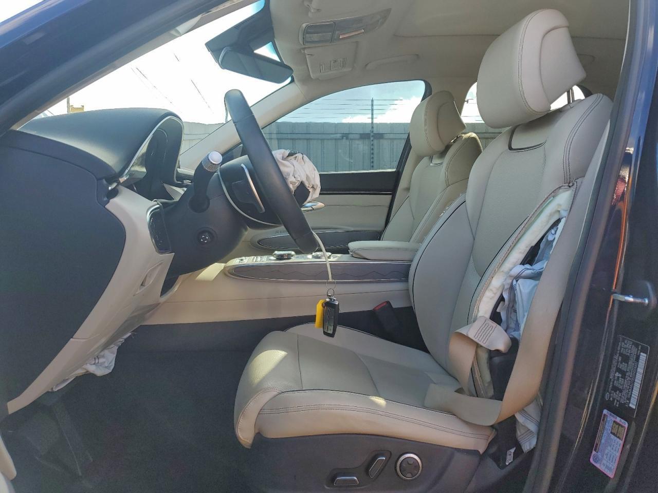 2025 Genesis Gv70 Base