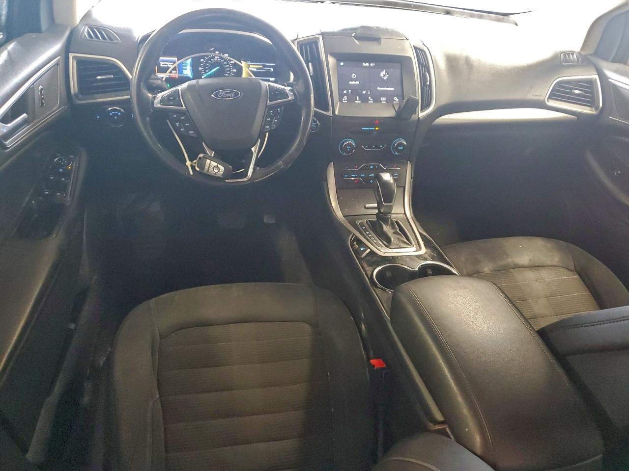 2017 Ford Edge sel