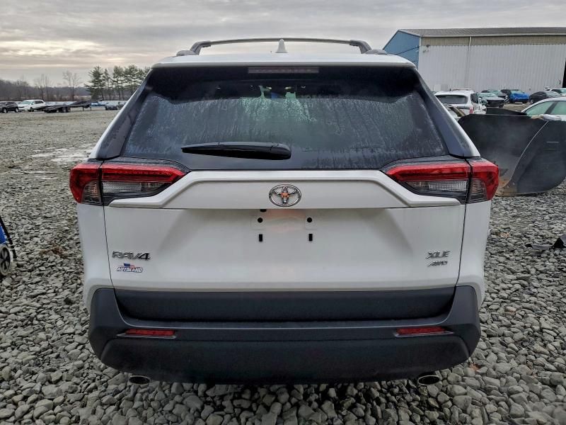 2025 Toyota Rav4 xle