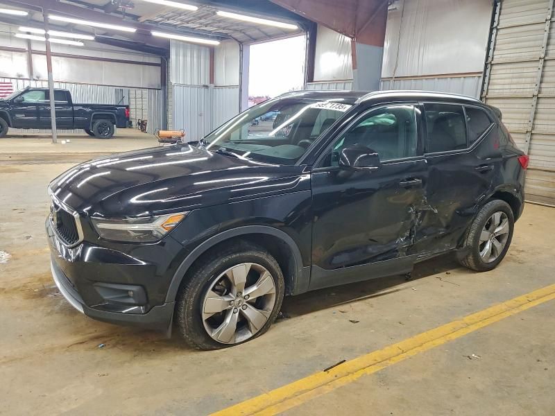 2021 Volvo Xc40 T5 Momentum