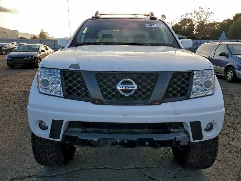 2006 Nissan Frontier Crew Cab LE
