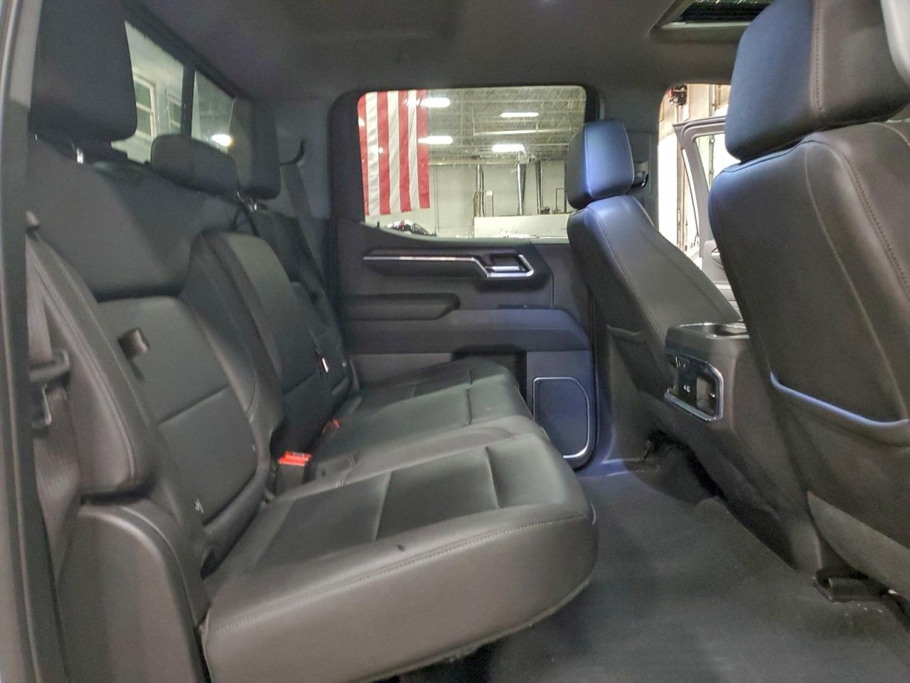 2023 GMC Sierra K1500 slt
