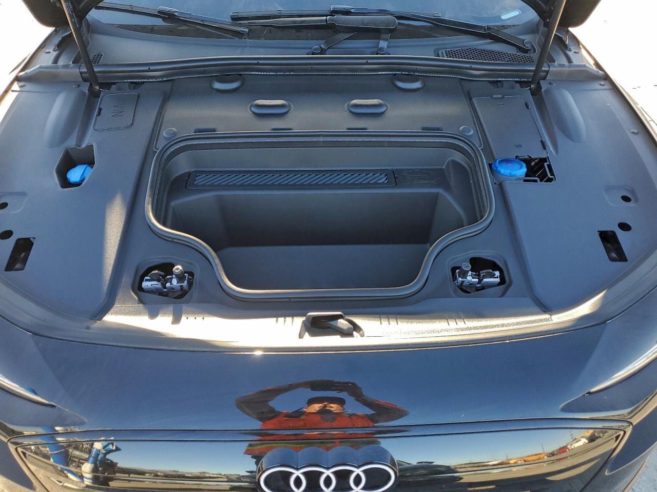 2025 Audi A6 E-tron Premium 60