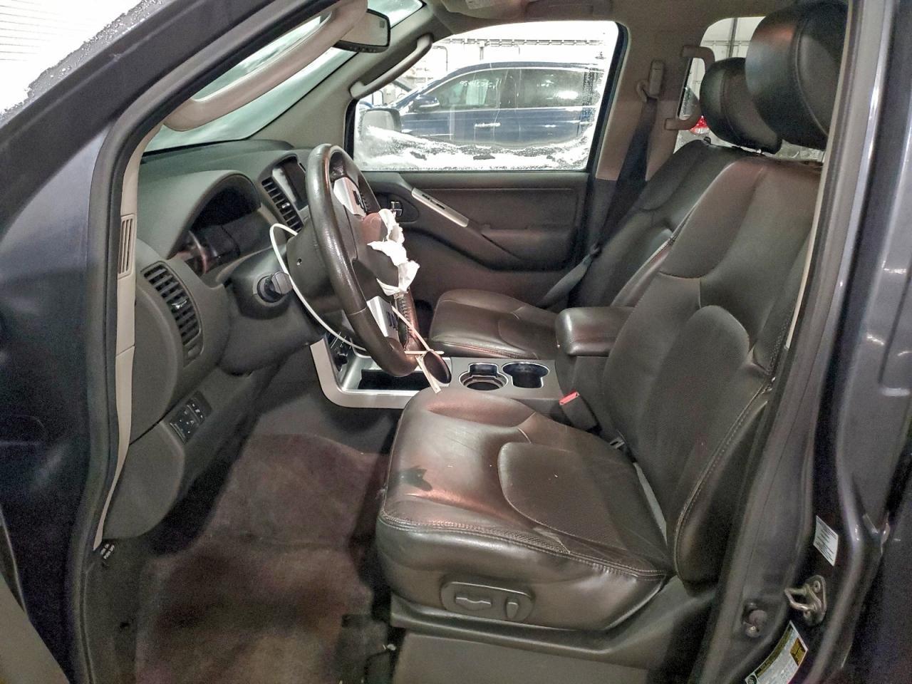 2011 Nissan Pathfinder s