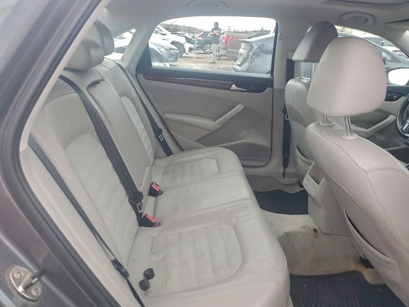 2012 Volkswagen Passat sel