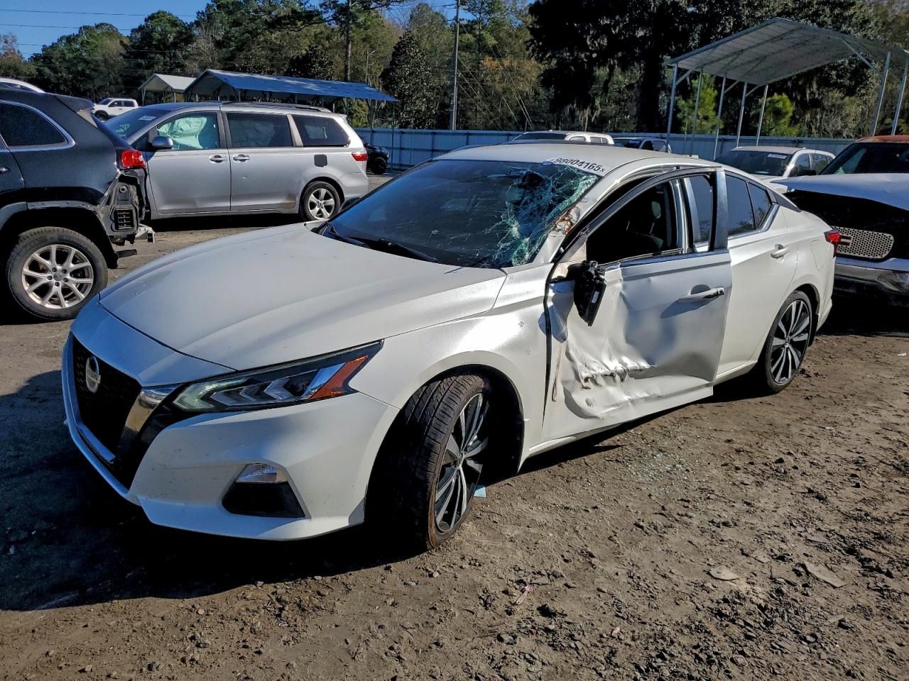 2020 Nissan Altima sr