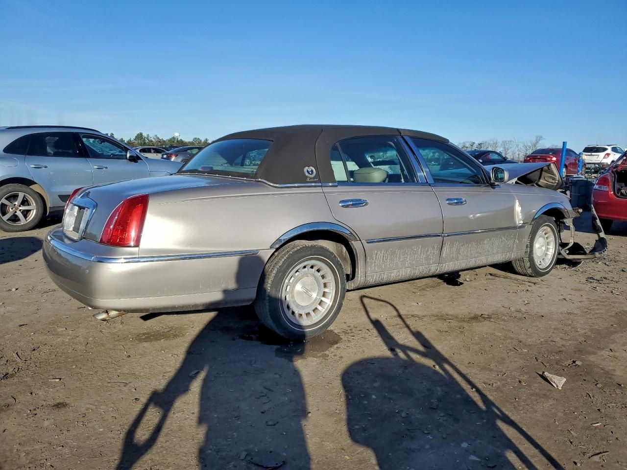 2001 Lincoln Town car Executive