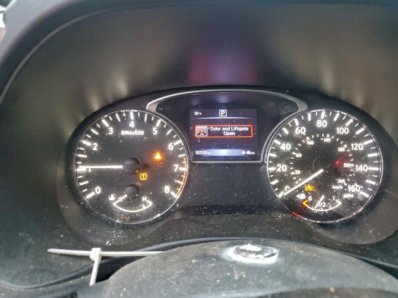 2018 Nissan Pathfinder s