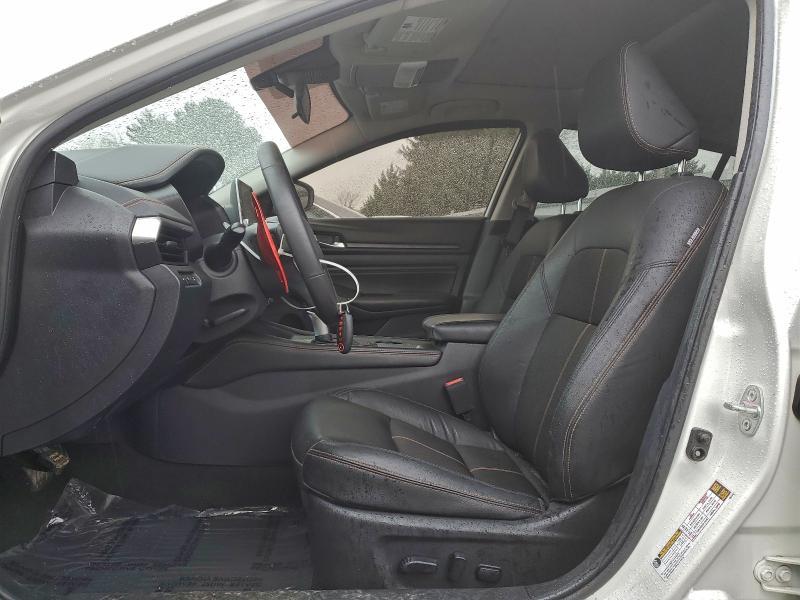 2022 Nissan Altima sr