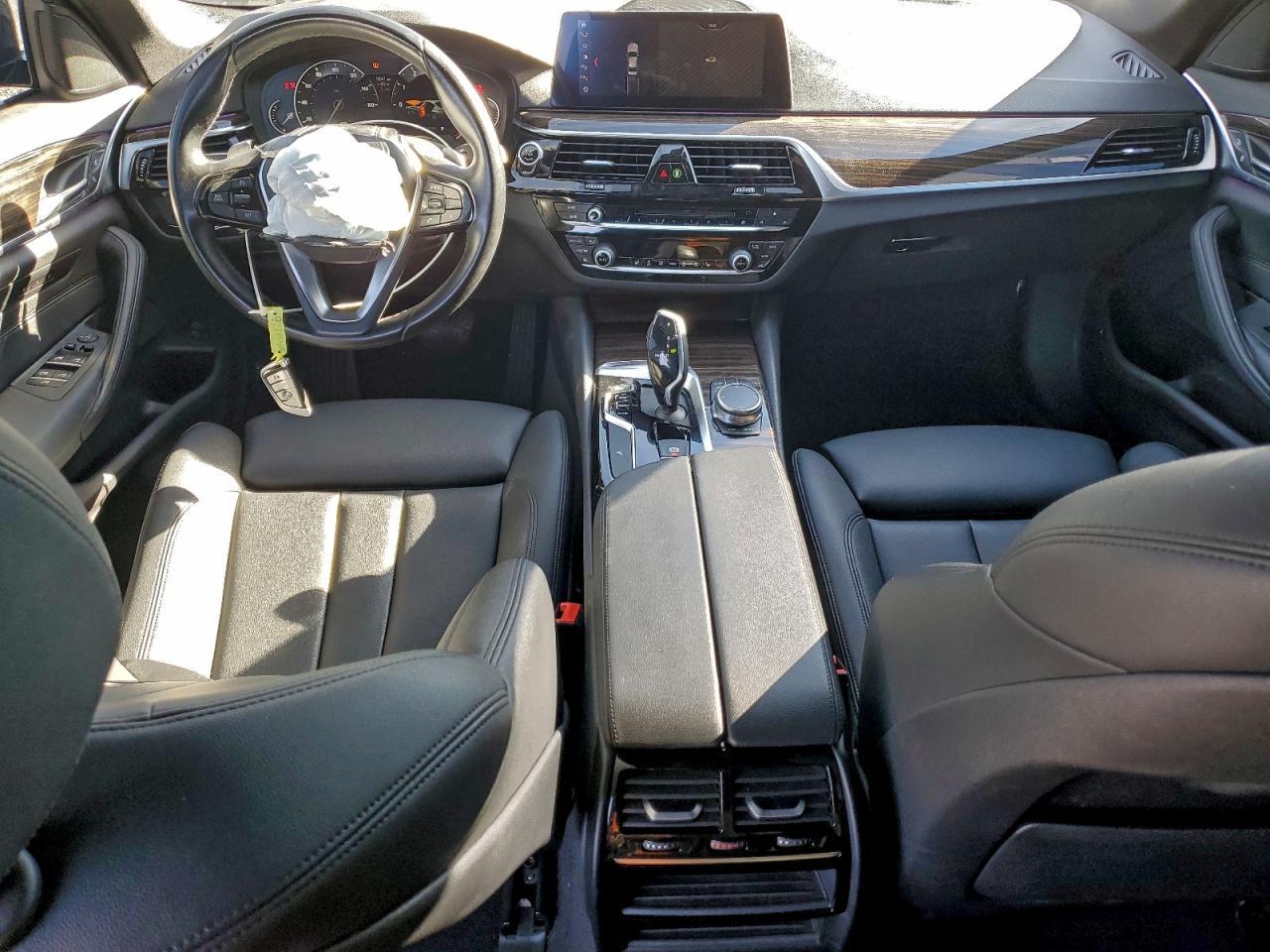 2019 BMW 530 i