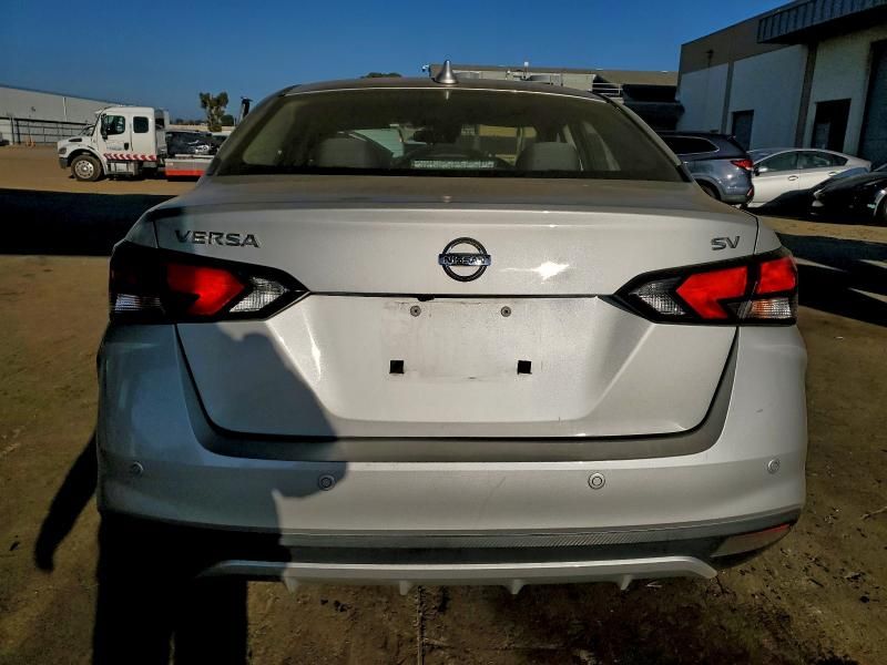 2021 Nissan Versa sv