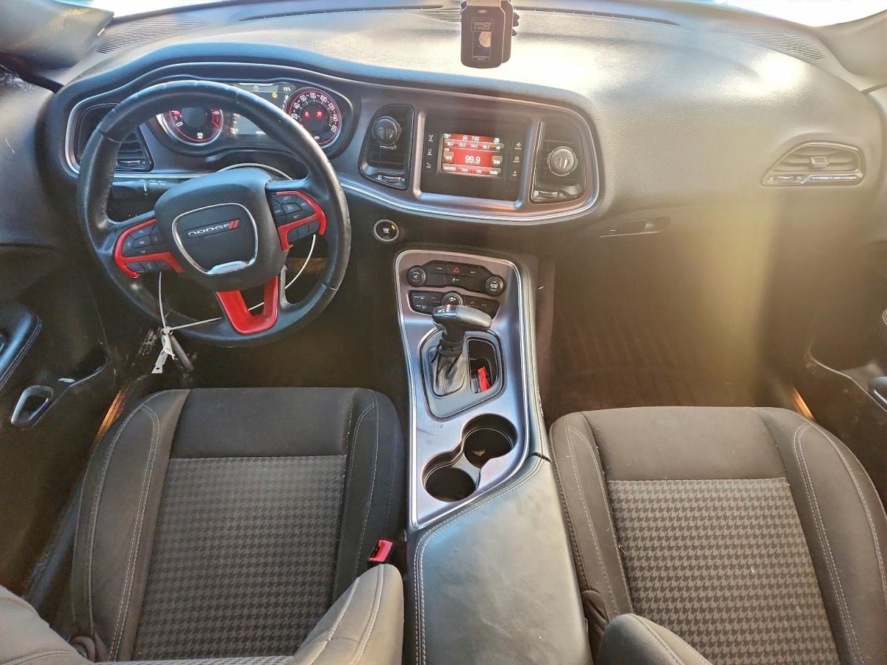 2016 Dodge Challenger sxt