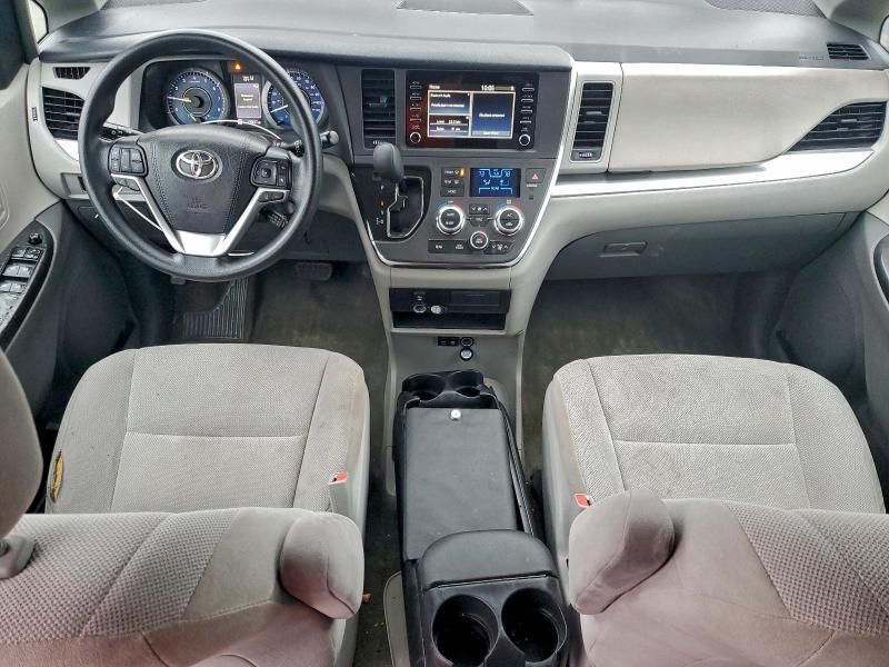 2018 Toyota Sienna l
