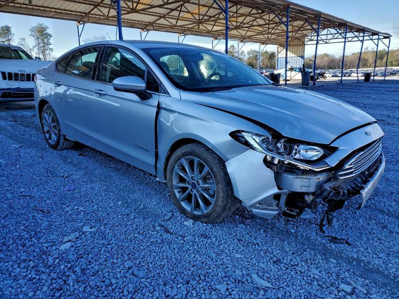2017 Ford Fusion se Hybrid