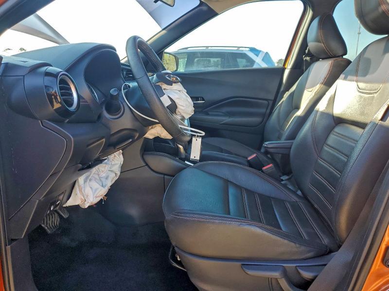 2020 Nissan Kicks sr