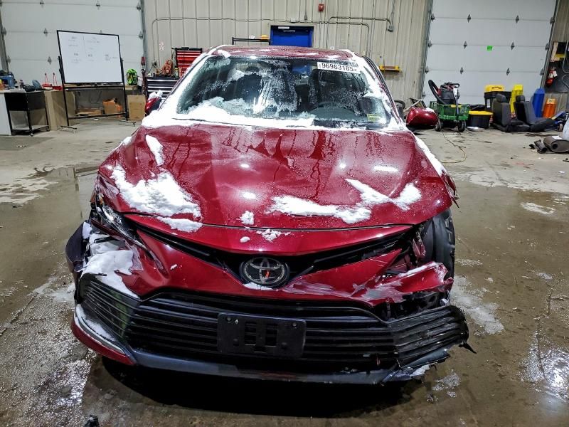 2022 Toyota Camry le
