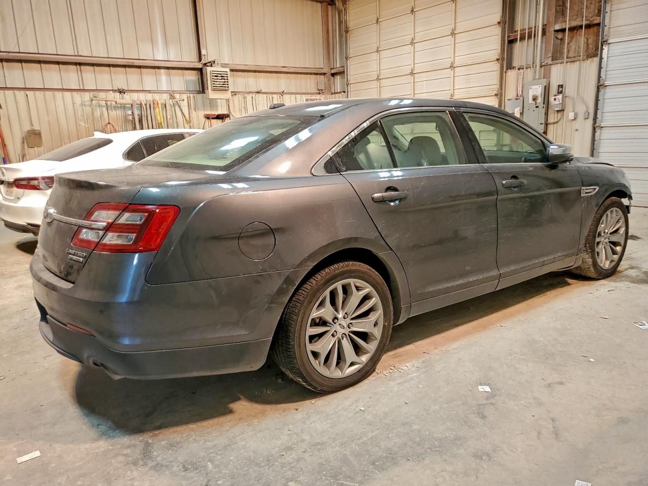2016 Ford Taurus Limited