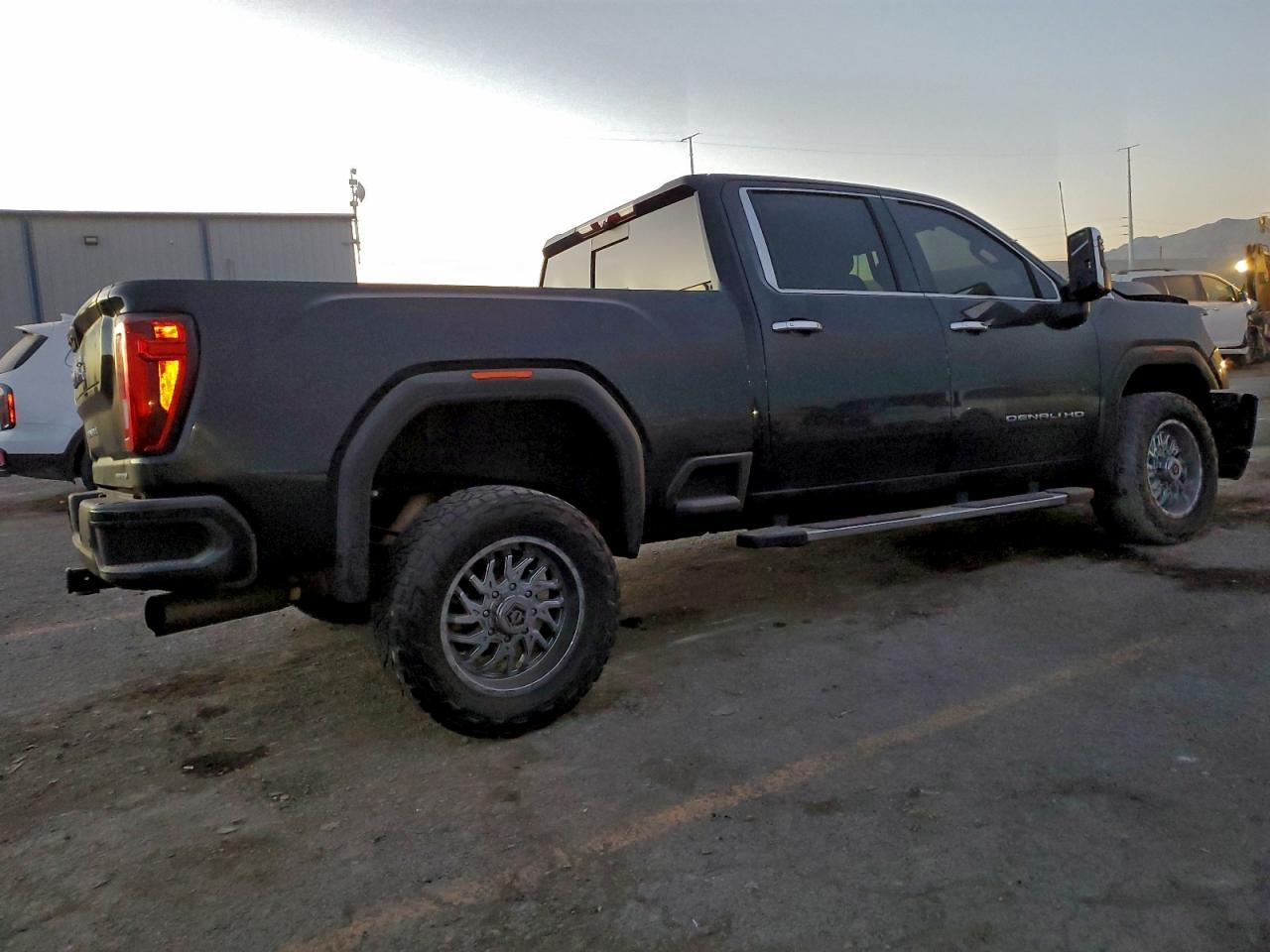 2022 GMC Sierra K3500 Denali