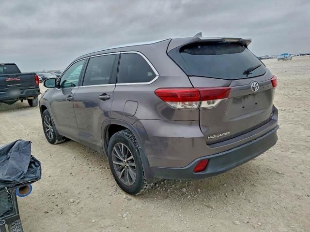 2019 Toyota Highlander se
