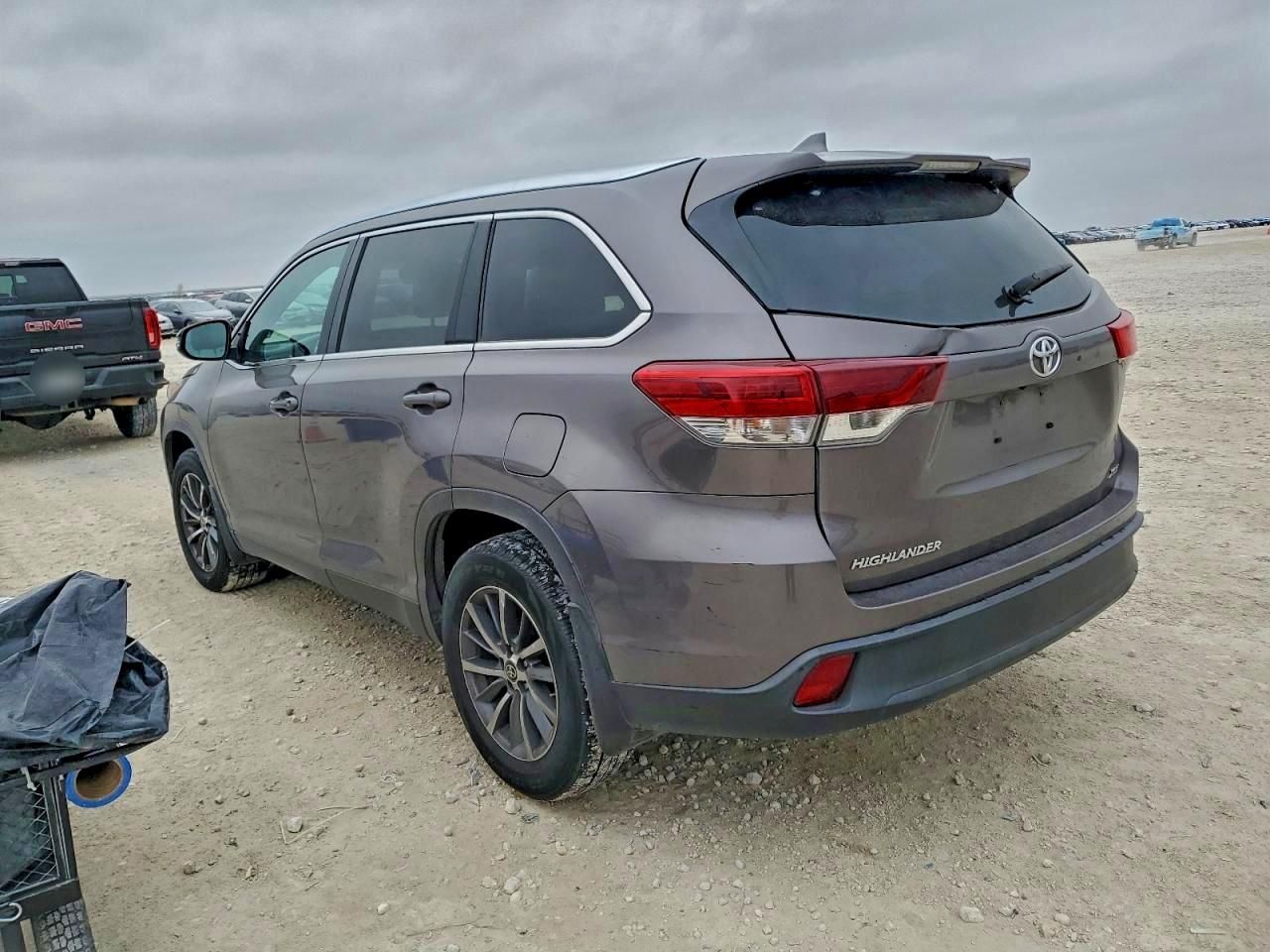 2019 Toyota Highlander se