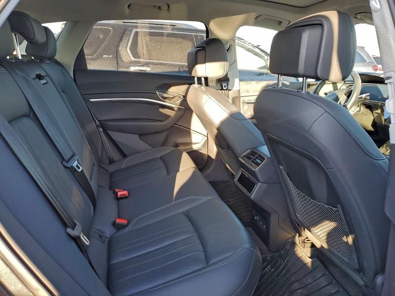 2024 Audi Q8 E-tron Premium Plus