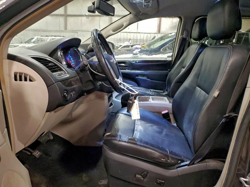 2015 Chrysler Town & Country Touring l