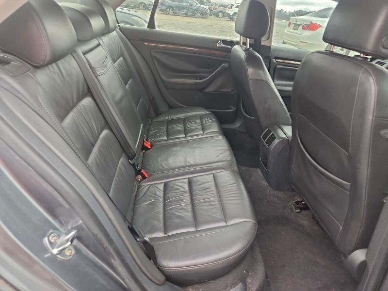 2005 Volkswagen New Jetta 2.5l Option Package 2