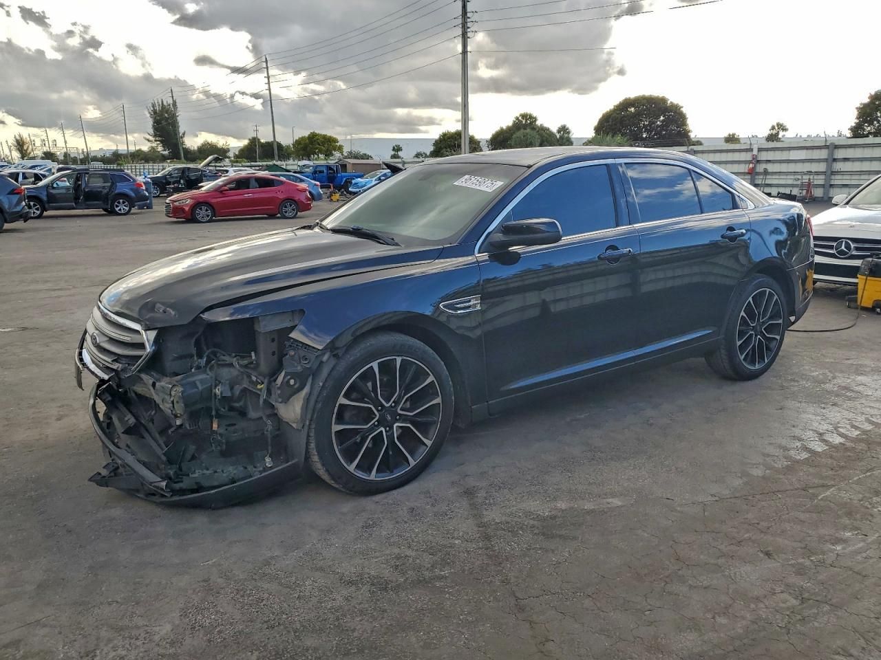 2017 Ford Taurus sel