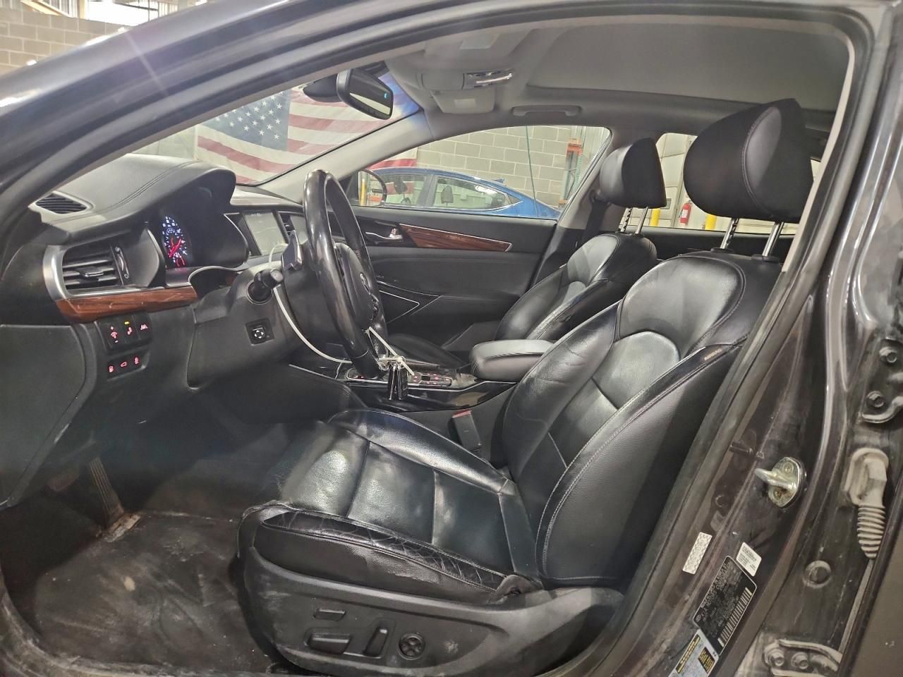 2018 KIA Cadenza Luxury