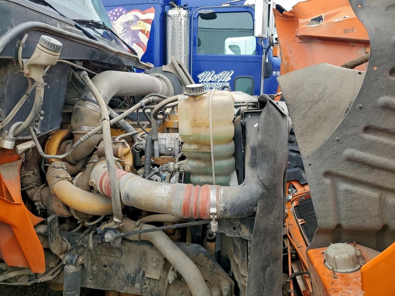 2007 International 8600 Semi Truck