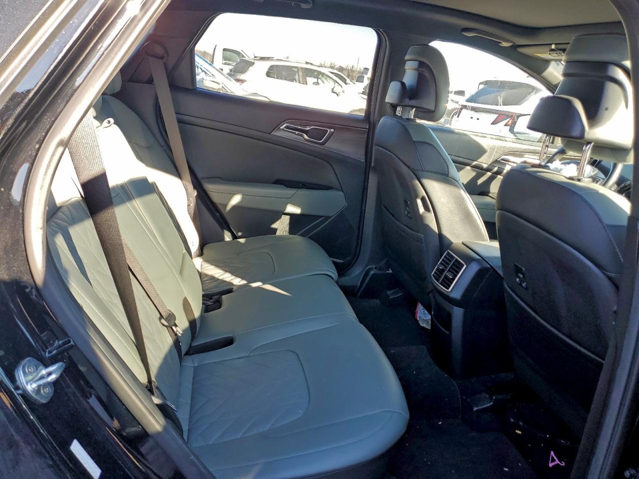 2023 KIA Sportage x Line