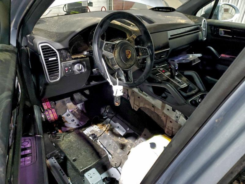 2023 Porsche Cayenne Base