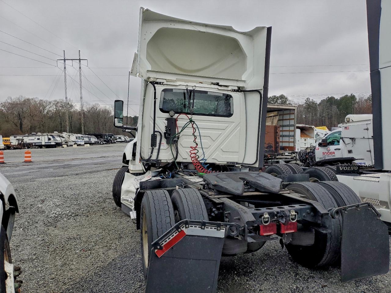 2020 International LT625 Semi Truck