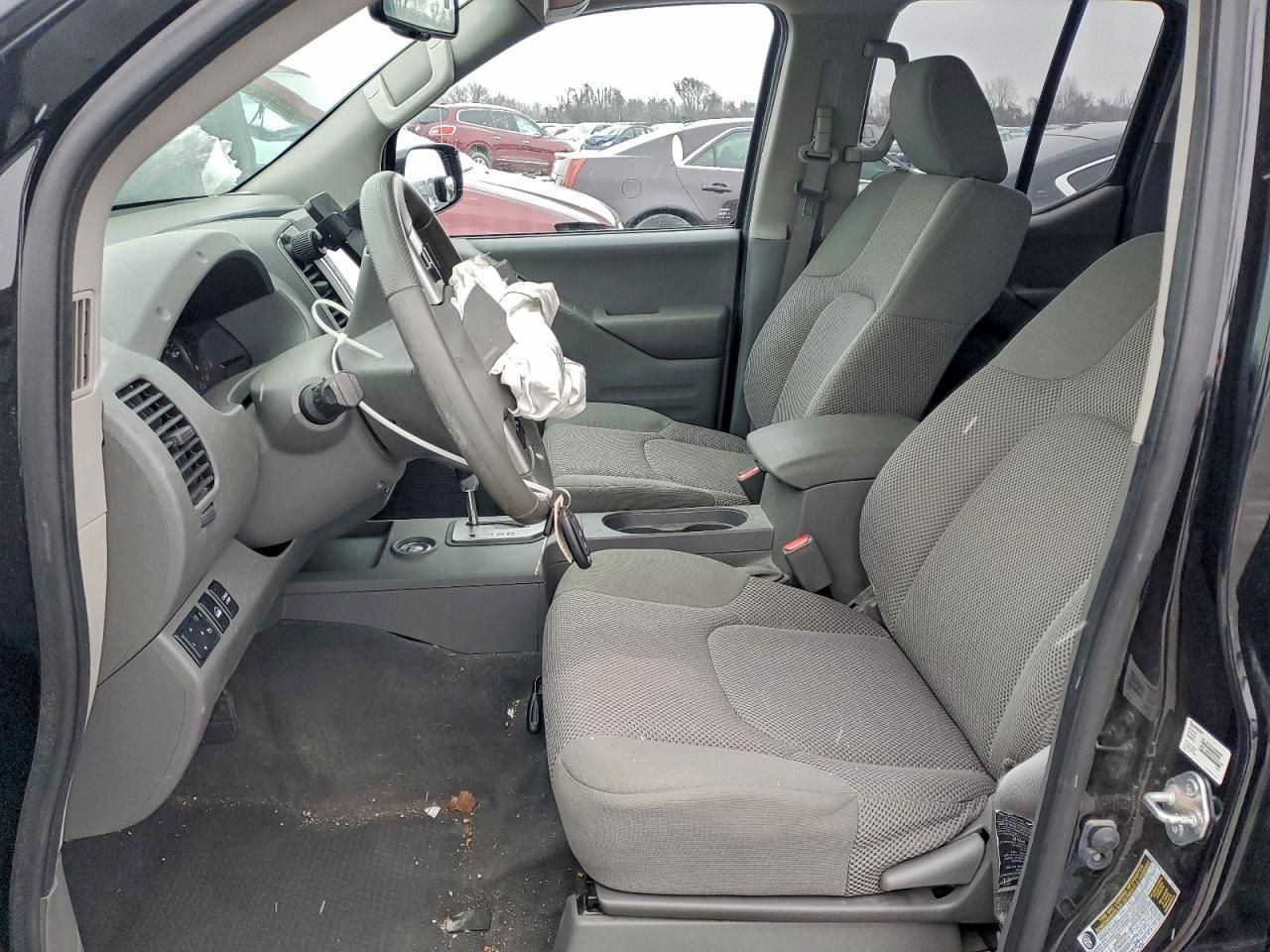 2021 Nissan Frontier s