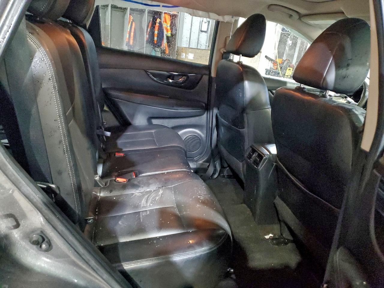 2018 Nissan Rogue s