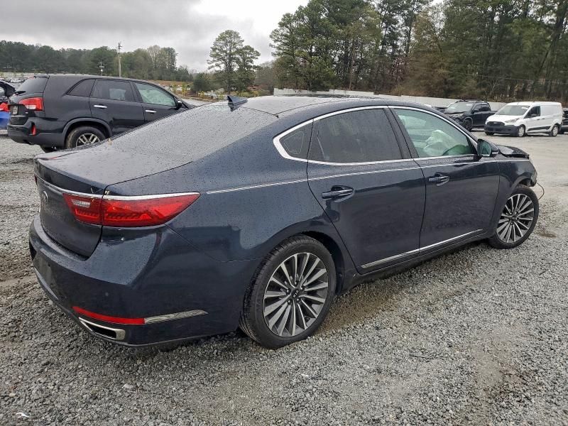 2017 KIA Cadenza Premium